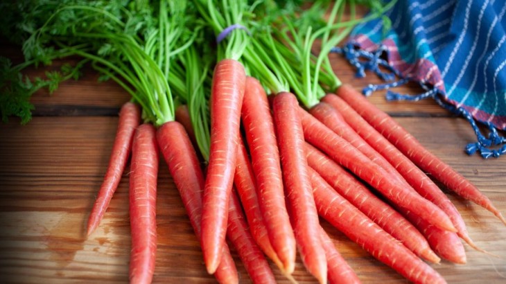 What are the benefits of eating carrots