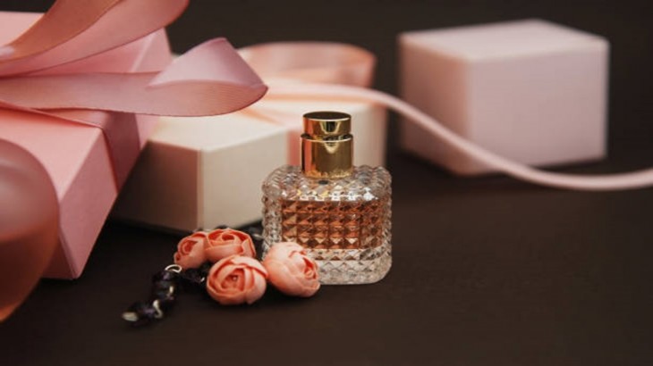 Never gift perfume to anyone these are the reasons