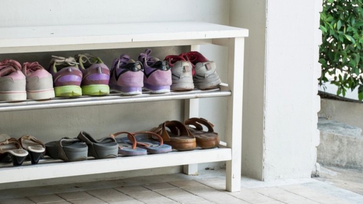 shoes and slippers at home according to Vastu