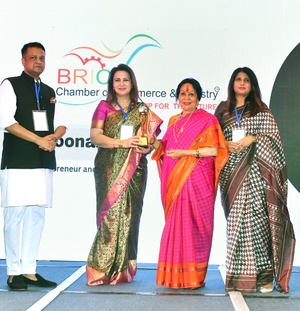 hindi-breaking-barrier-building-future-bric-cci-we-4th-annual-ummit-felicitation-highlight-women-ach