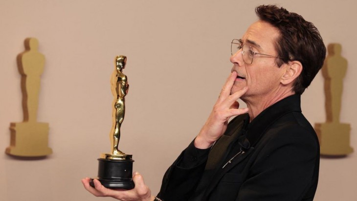 Robert Downey Oscar winner