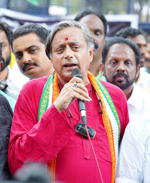 hindi-tharoor-warned-by-election-commiion-aked-not-to-make-unverified-allegation--20240415100606-202
