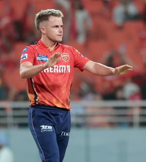 hindi-i-wouldnt-pick-bit-and-piece-player-like-him-in-my-team-ehwag-lam-am-curran-after-pbk-lo-to-gt